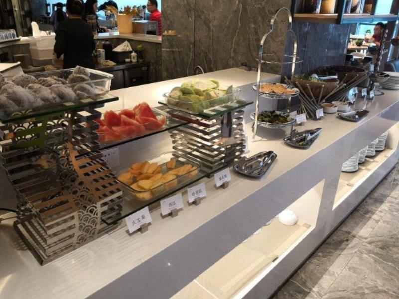Shenzhen Bantian Huaweizhongcheng Atour Hotel Екстериор снимка